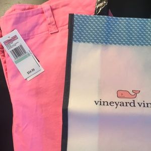Vineyard Vines 5” pink neon women’s shorts. NWT. Ships w/ VV shopping tote too!